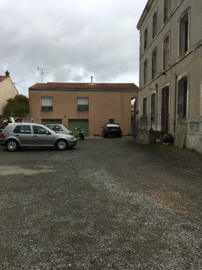 Hotel Au Chabichou Niort Exterior foto